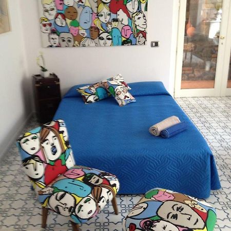 Domus Felix Bed & Breakfast Sorrento Bagian luar foto