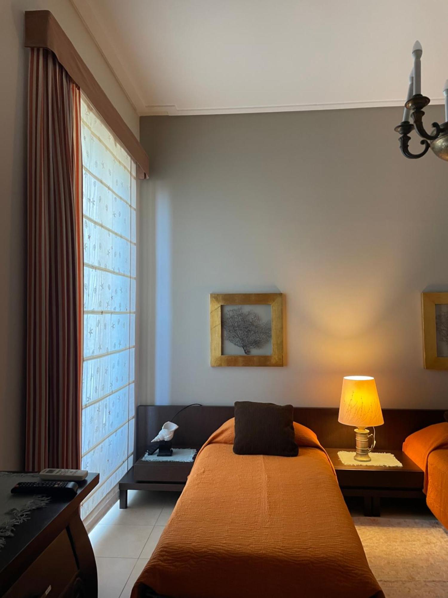Domus Felix Bed & Breakfast Sorrento Bagian luar foto
