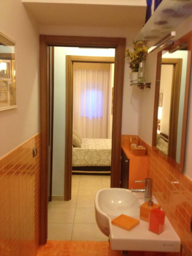 Domus Felix Bed & Breakfast Sorrento Bagian luar foto